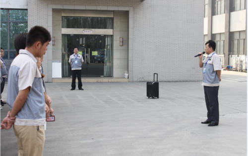 彩晶事业部起劲响应招呼，，召开全事业部“清静活动月”发动大会